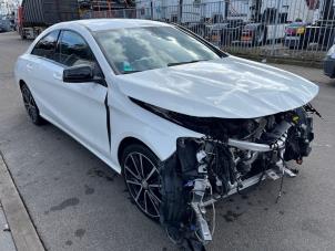 Mercedes CLA 1.6 CLA-180 16V Épave (2014, Blanc)