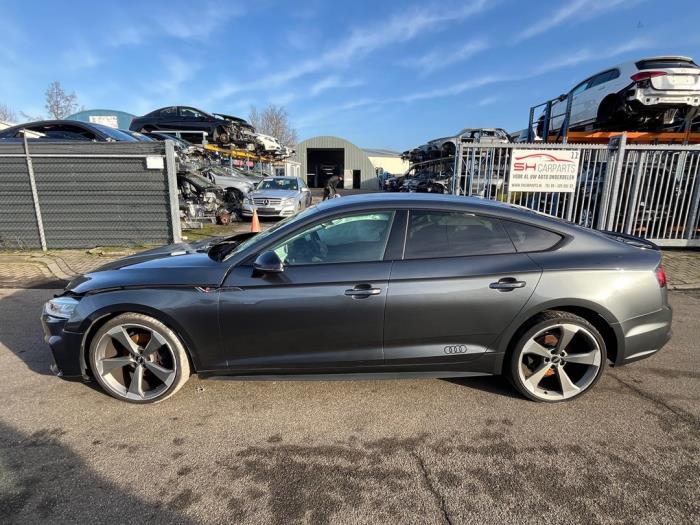 Audi A5 Sportback 2.0 35 TFSI Mild Hybrid 16V Épave (2020, Gris)