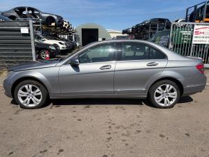 Mercedes C 1.6 C-180K 16V BlueEfficiency Vehículo de desguace (2009, Gris)