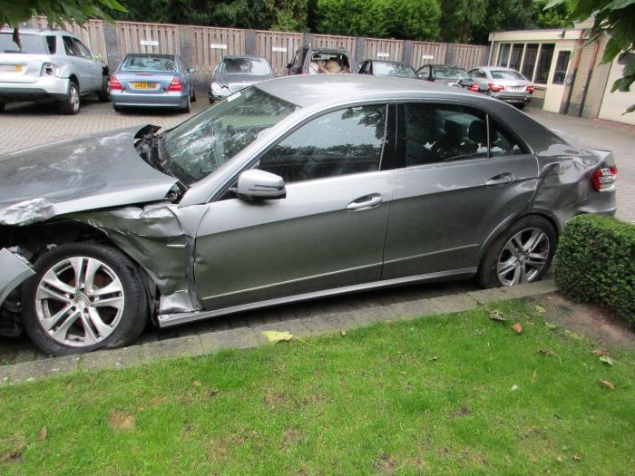 Mercedes E E-220 CDI 16V BlueEfficiency,BlueTEC Voiture accidentée (2012, Métallisé, Gris)