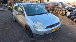 Ford Fiesta 5 1.4 16V Samochód złomowany (2003, Szary)