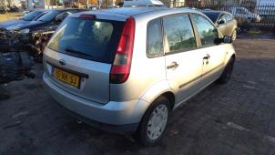 Ford Fiesta 5 1.4 16V Samochód złomowany (2003, Szary)