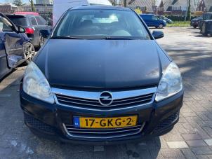 Opel Astra H 1.7 CDTi 16V Samochód złomowany (2008, Czarny)