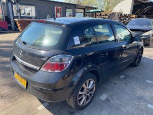 Opel Astra H 1.7 CDTi 16V Samochód złomowany (2008, Czarny)