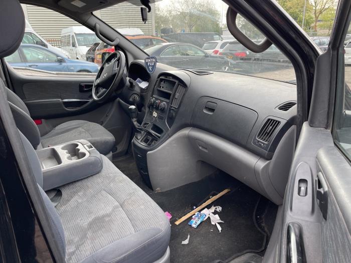 Hyundai H-300 2.5 CRDi Skrotfordon (2009, NIET VAN TOEPASSING)