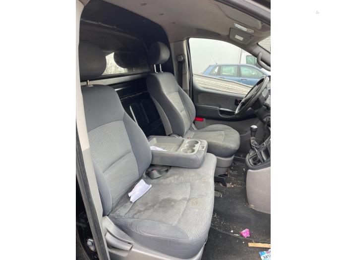 Hyundai H-300 2.5 CRDi Skrotfordon (2009, NIET VAN TOEPASSING)