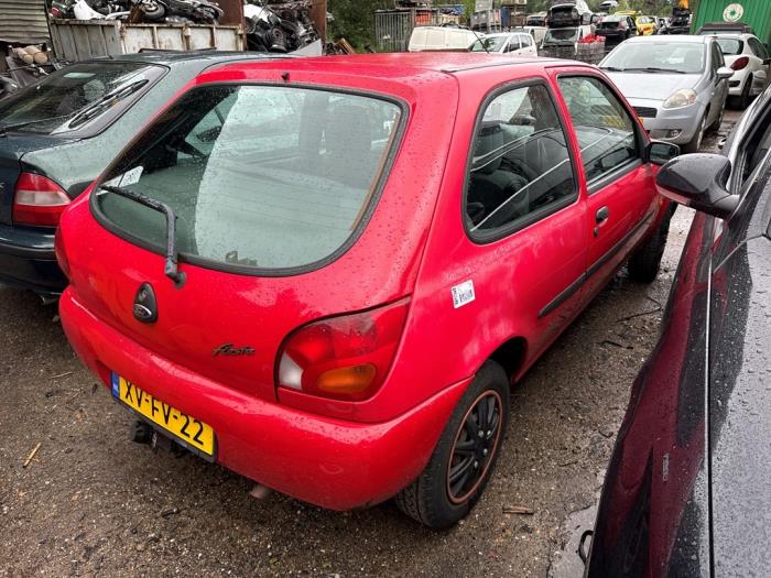 Ford Fiesta 4 1.3i Skrotfordon (1999, ROOD)