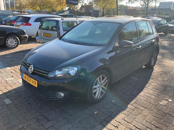 Volkswagen Golf VI 1.6 TDI 16V Skrotfordon (2009, ZWART)