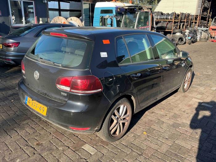 Volkswagen Golf VI 1.6 TDI 16V Skrotfordon (2009, ZWART)
