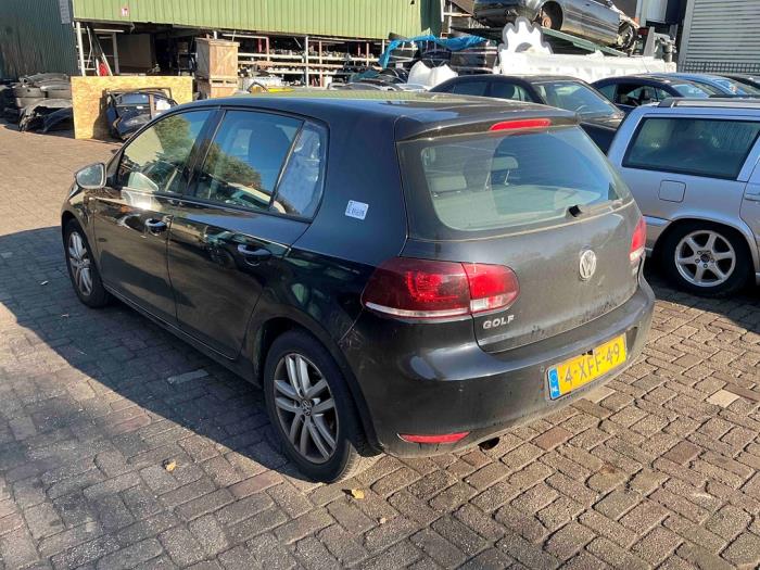 Volkswagen Golf VI 1.6 TDI 16V Skrotfordon (2009, ZWART)