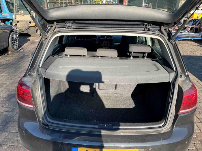 Volkswagen Golf VI 1.6 TDI 16V Skrotfordon (2009, ZWART)