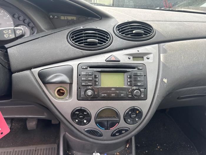Ford Focus 1 Wagon 1.6 16V Salvage vehicle (2004, Blue)
