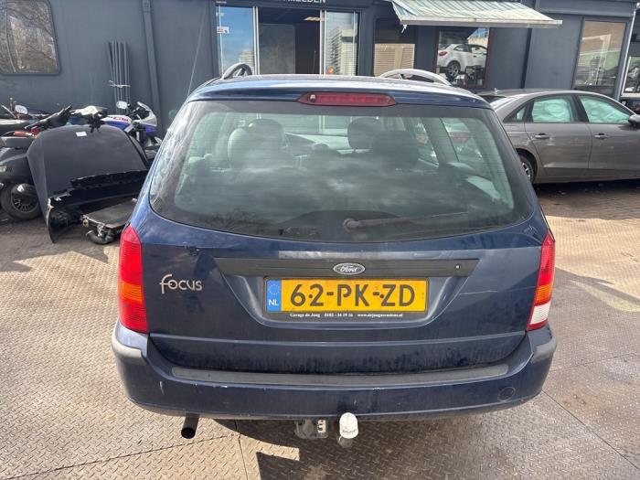 Ford Focus 1 Wagon 1.6 16V Salvage vehicle (2004, Blue)
