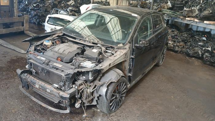 Volkswagen Polo V 1.2 TDI 12V BlueMotion Samochód złomowany (2012, Czarny)
