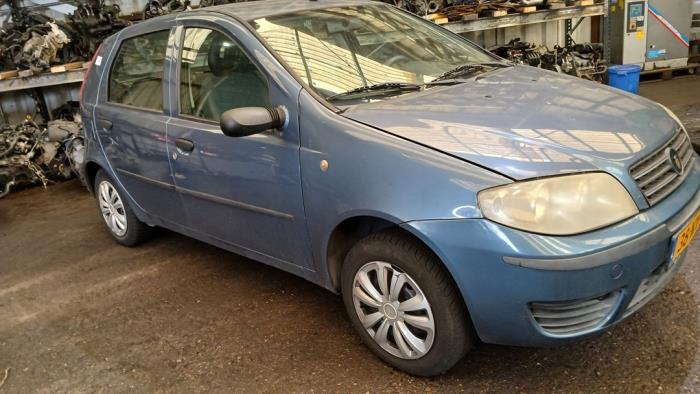 Fiat Punto II 1.2 60 S Samochód złomowany (2004, Niebieski)