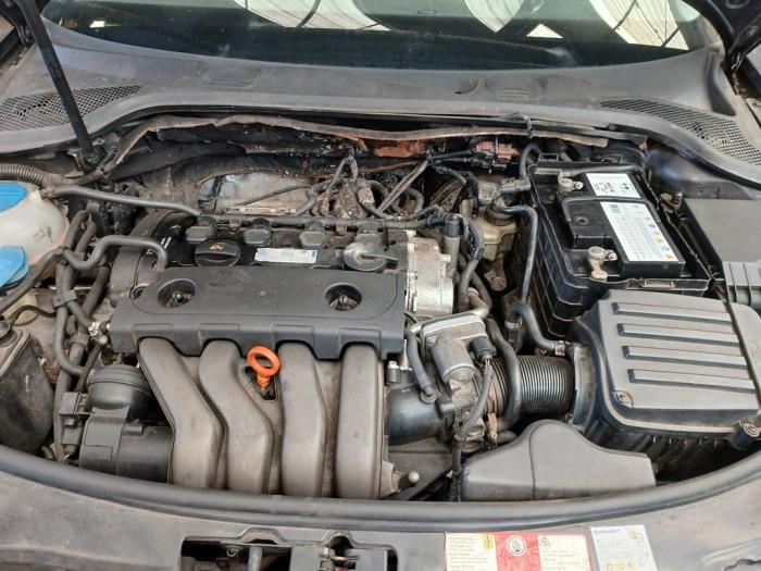 Audi A3 2.0 16V FSI Skrotfordon (2004, GRIJS)