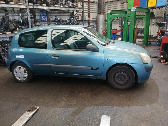 Renault Clio II 1.2 16V Schrottauto (2004, Blau)