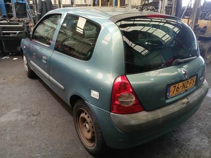 Renault Clio II 1.2 16V Schrottauto (2004, Blau)