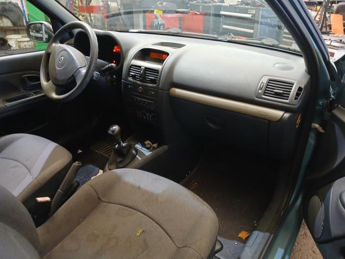 Renault Clio II 1.2 16V Schrottauto (2004, Blau)