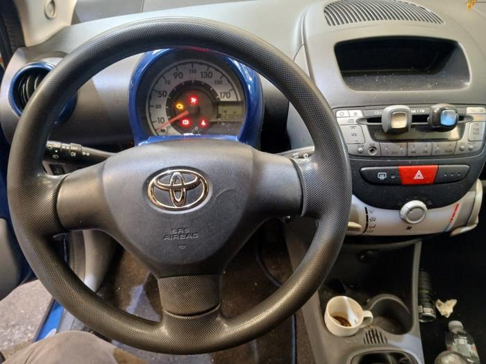 Toyota Aygo 1.0 12V VVT-i Schrottauto (2008, Blau)