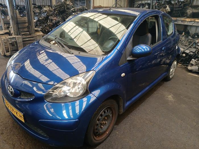 Toyota Aygo 1.0 12V VVT-i Schrottauto (2008, Blau)