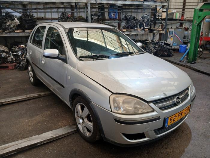 Opel Corsa C 1.2 16V Vehículo de desguace (2004, Gris)