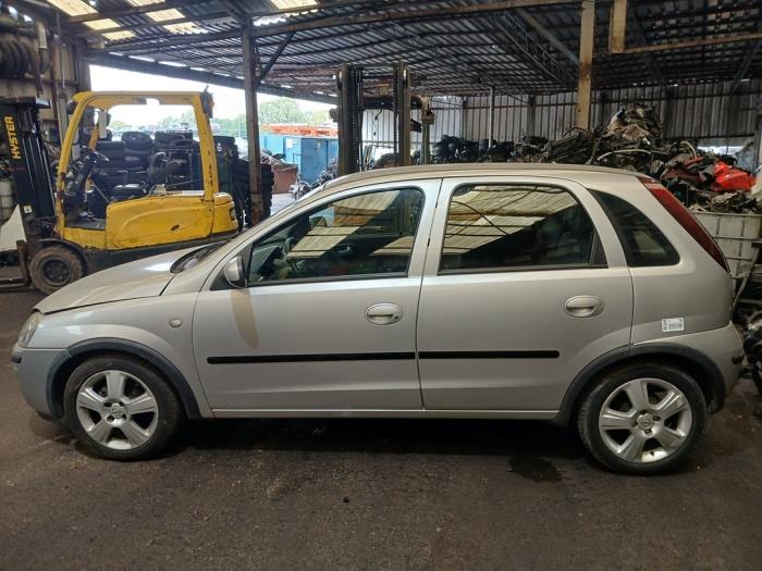 Opel Corsa C 1.2 16V Vehículo de desguace (2004, Gris)