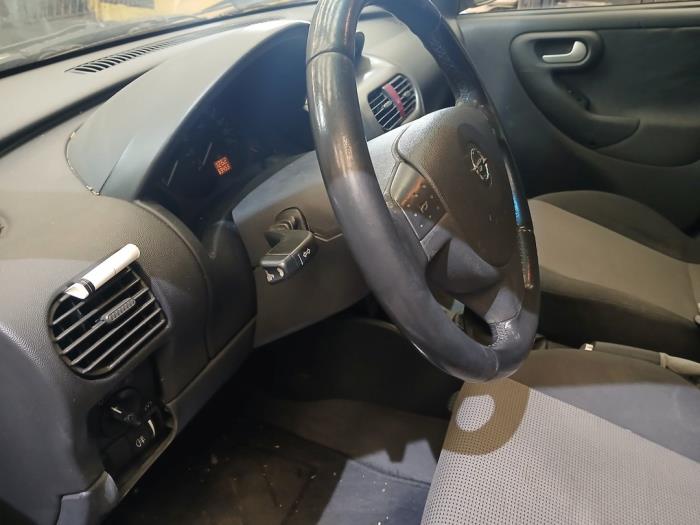 Opel Corsa C 1.2 16V Vehículo de desguace (2004, Gris)