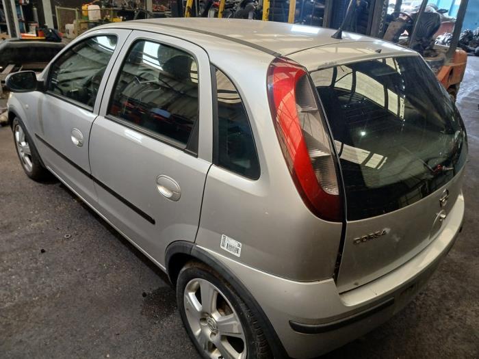 Opel Corsa C 1.2 16V Vehículo de desguace (2004, Gris)