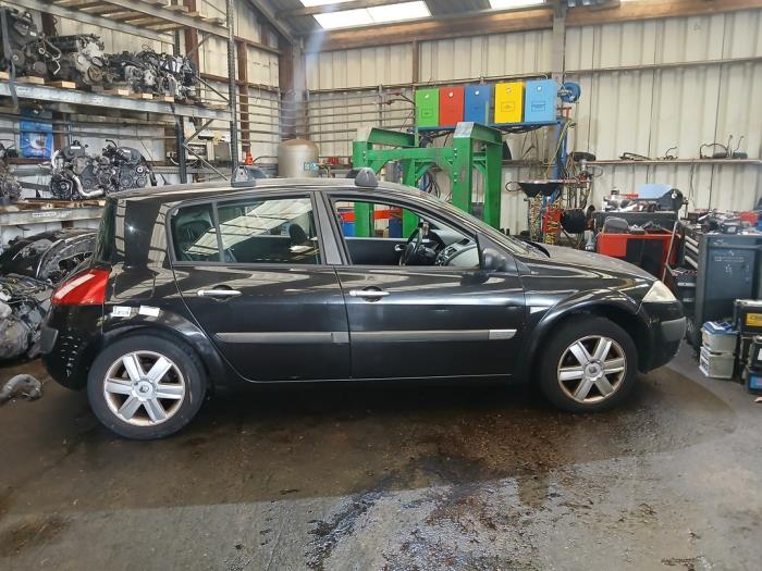 Renault Megane II 1.6 16V Épave (2005, Noir)