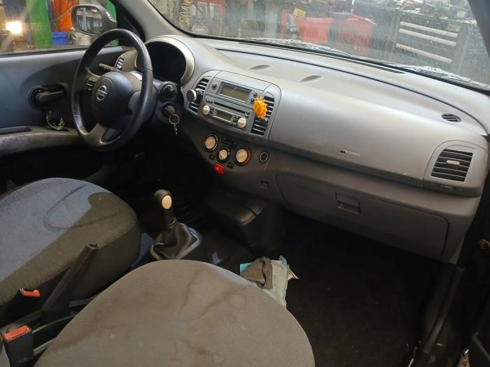 Nissan Micra 1.2 16V Skrotfordon (2003, ZWART)