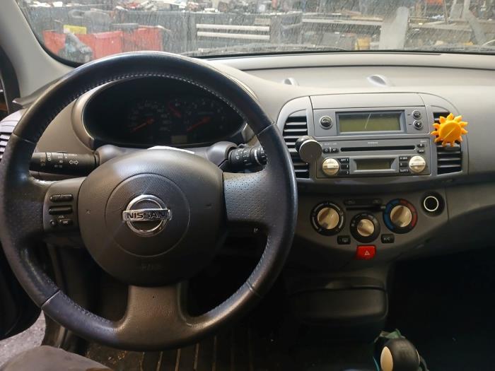Nissan Micra 1.2 16V Skrotfordon (2003, ZWART)