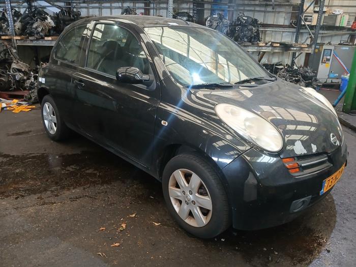 Nissan Micra 1.2 16V Skrotfordon (2003, ZWART)