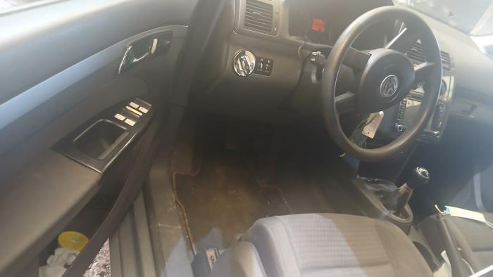 Volkswagen Touran 1.6 FSI 16V Skadat fordon (2004, GRIJS)