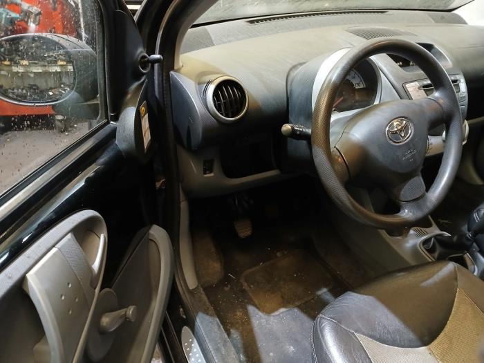 Toyota Aygo 1.0 12V VVT-i Vehículo de desguace (2008, Negro)