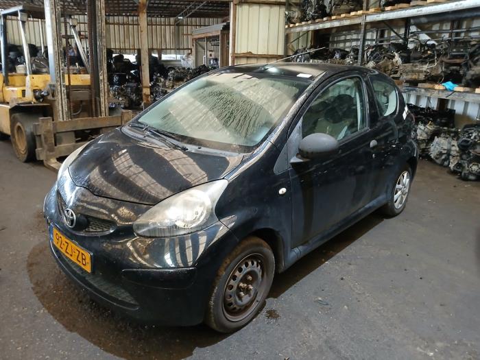 Toyota Aygo 1.0 12V VVT-i Vehículo de desguace (2008, Negro)