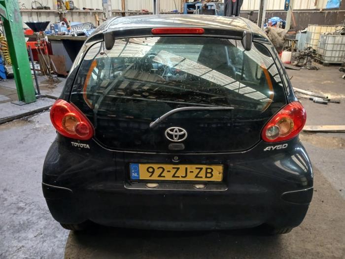 Toyota Aygo 1.0 12V VVT-i Vehículo de desguace (2008, Negro)