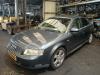 Audi A4 2.4 V6 30V Skrotfordon (2002, GRIJS)