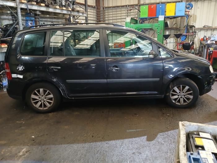 Volkswagen Touran 1.6 FSI 16V Salvage vehicle (2004, Black)