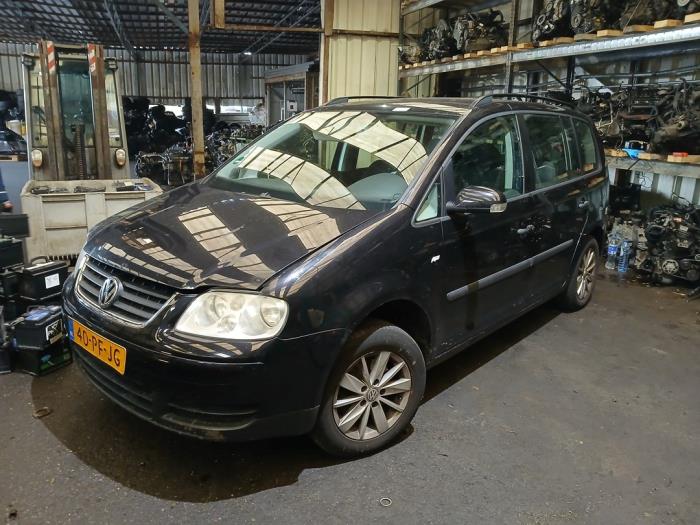 Volkswagen Touran 1.6 FSI 16V Salvage vehicle (2004, Black)