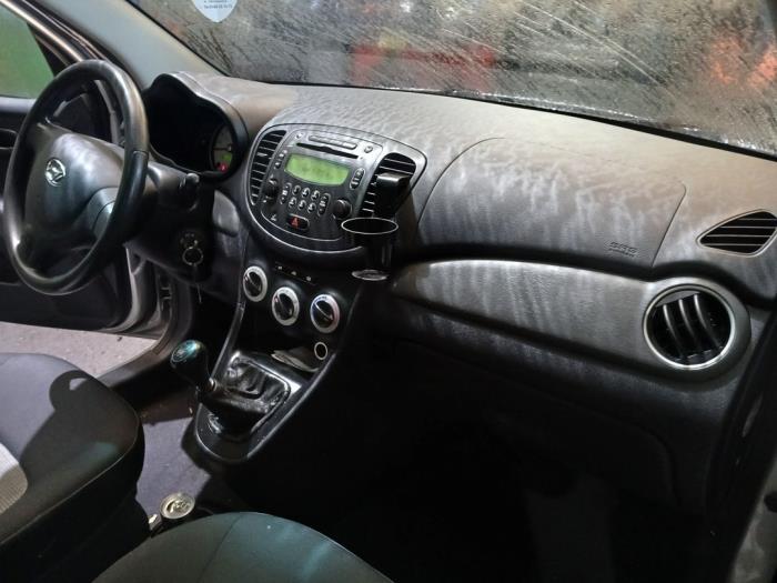 Hyundai i10 1.1i 12V Salvage vehicle (2009, Gray)