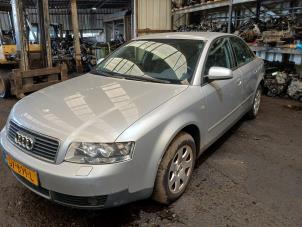 Audi A4 2.0 20V  (Épave)