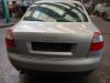 Audi A4 2.0 20V Épave (2001, Gris)