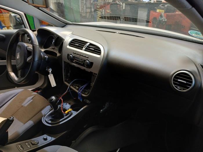 Seat Leon 1.4 TSI 16V Vehículo de desguace (2011, Blanco)