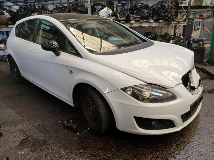 Seat Leon 1.4 TSI 16V Vehículo de desguace (2011, Blanco)