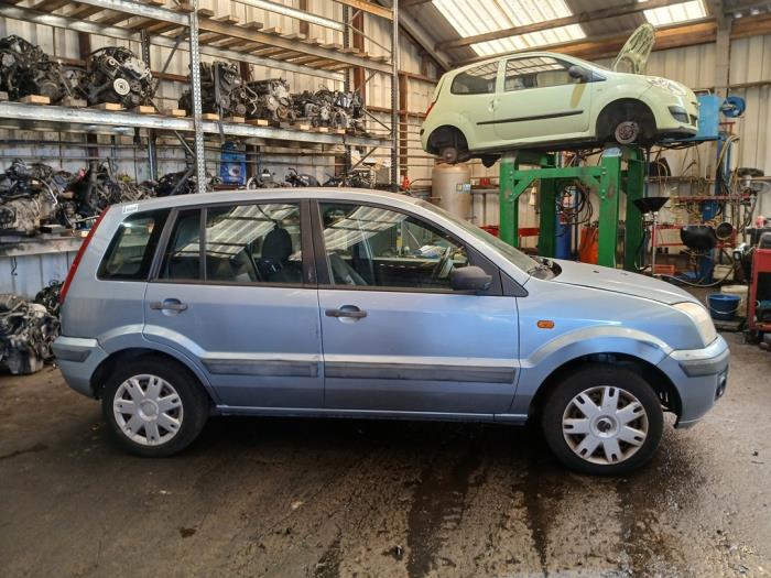 Ford Fusion 1.4 16V Skrotfordon (2006, BLAUW)