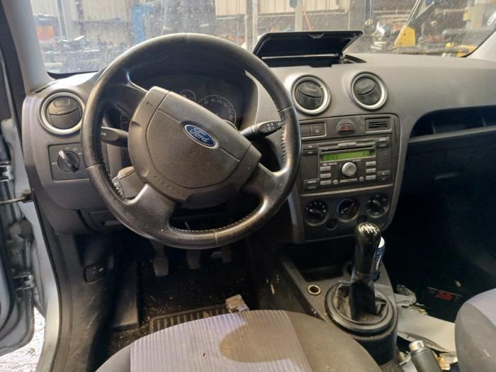 Ford Fusion 1.4 16V Skrotfordon (2006, BLAUW)