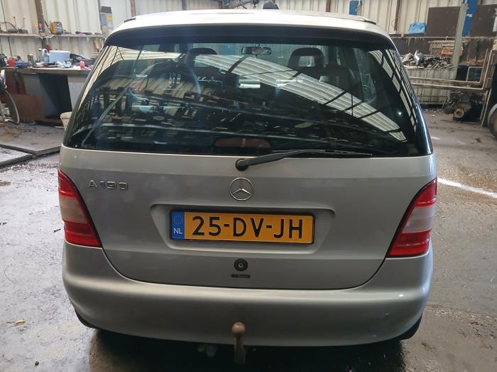 Mercedes A 1.9 A-190 Schrottauto (2000, Grau)