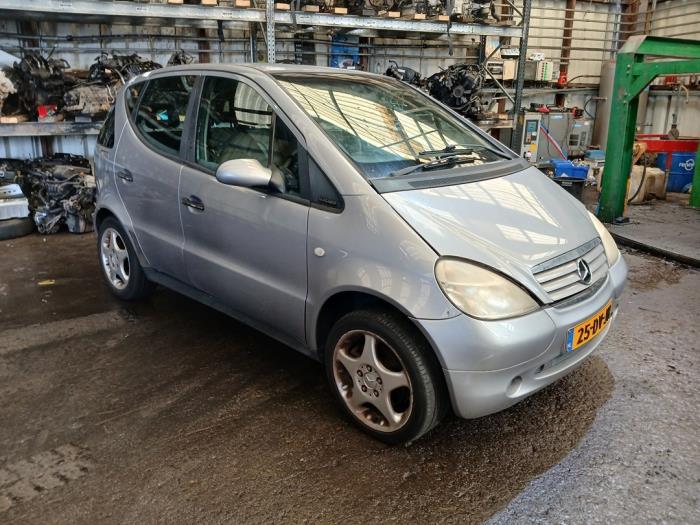 Mercedes A 1.9 A-190 Schrottauto (2000, Grau)