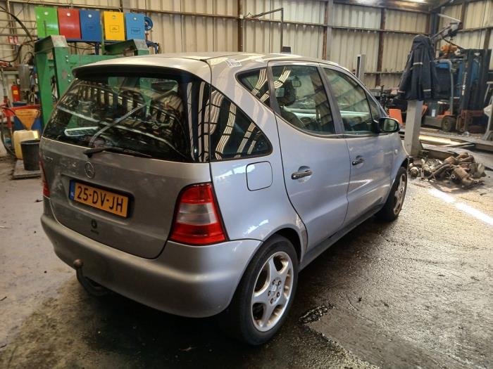 Mercedes A 1.9 A-190 Schrottauto (2000, Grau)
